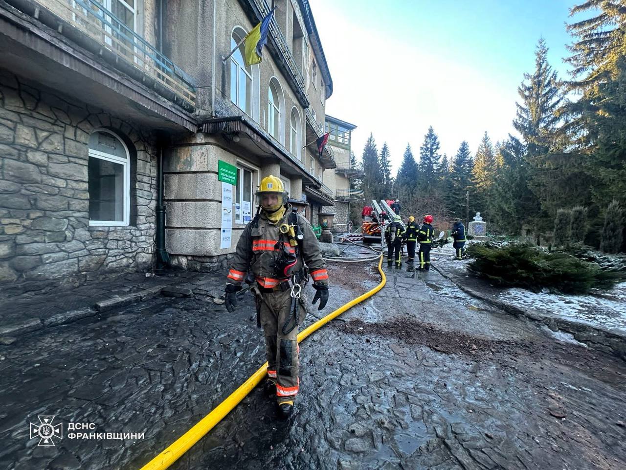 Фото: ДСНС Франківщини | Слайд 6