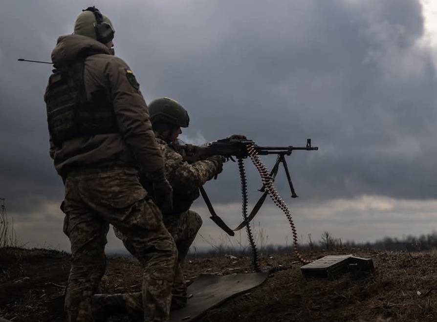 Ворог активно штурмує два ключові напрямки: у Генштабі розповіли про ситуацію на фронті