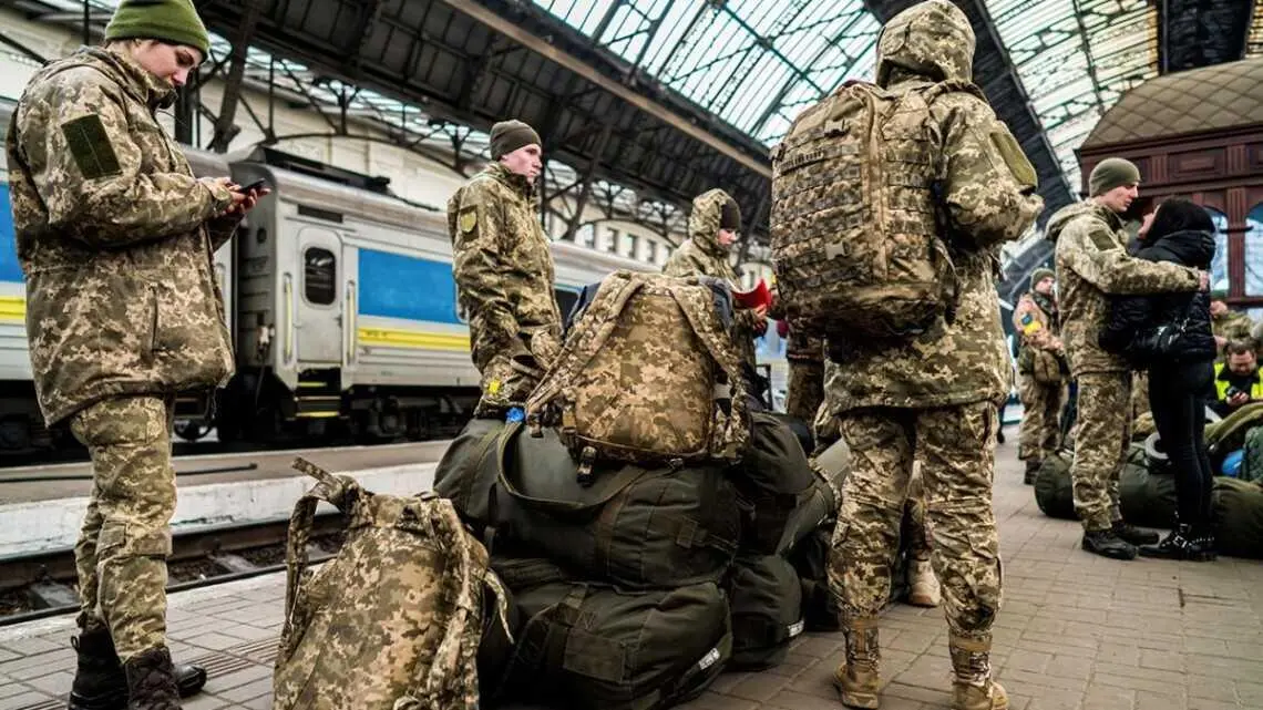 Скільки до війська з СЗЧ повернулось бійців після прийнятого закону: відповідь правоохоронців