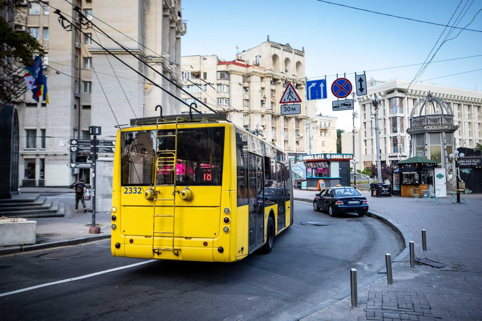 У Києві змінять режим роботи громадського транспорту під час повітряних тривог