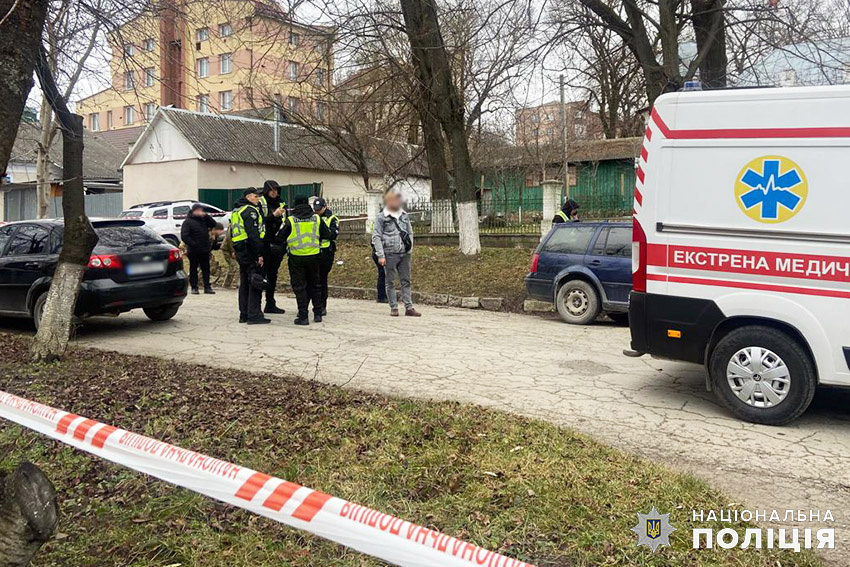 У Кам'янці-Подільському пролунав вибух біля ТЦК: є загиблий (фото)