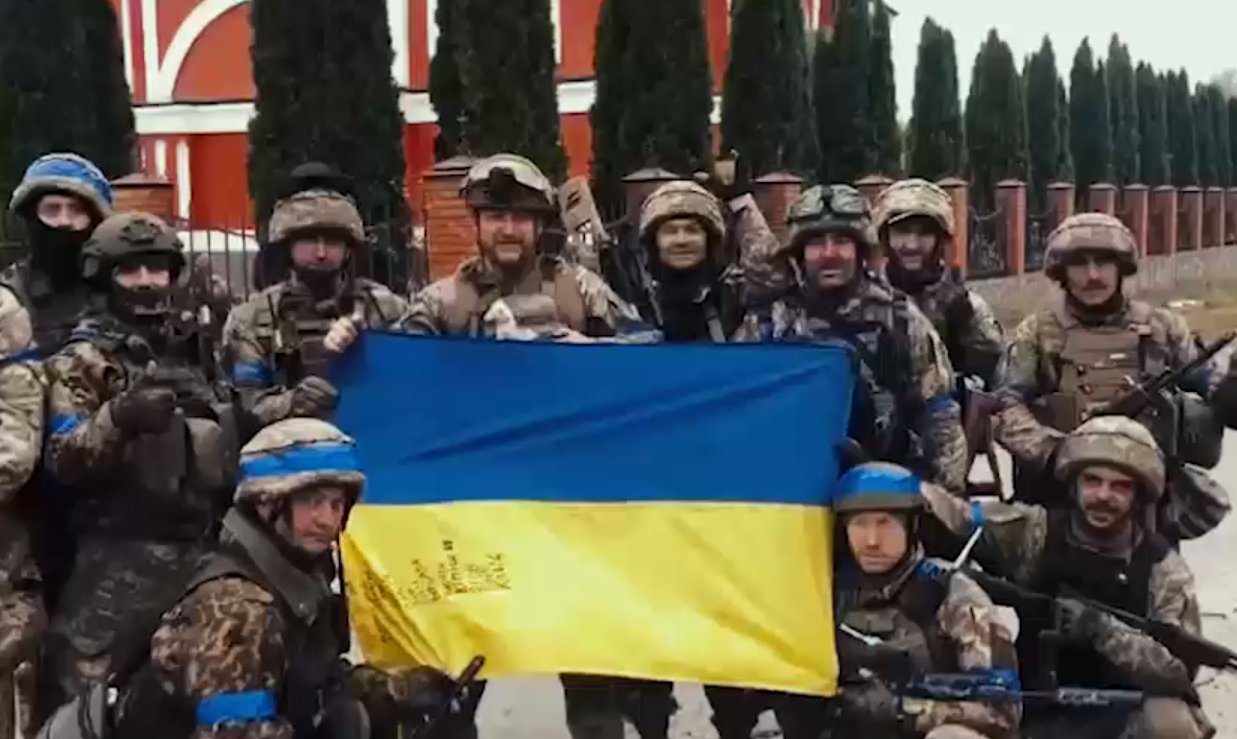 Три роки абсолютного героїзму: Зеленський опублікував відео до річниці повномасштабної війни