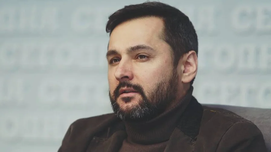 Викладачу та режисеру, якого звинувачували в домаганнях, надали вчене звання доцента