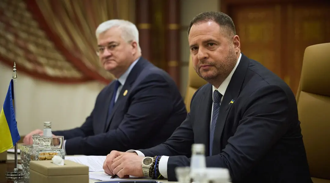 У Зеленського розповіли, чим займатиметься сьогодні українська делегація в Лондоні