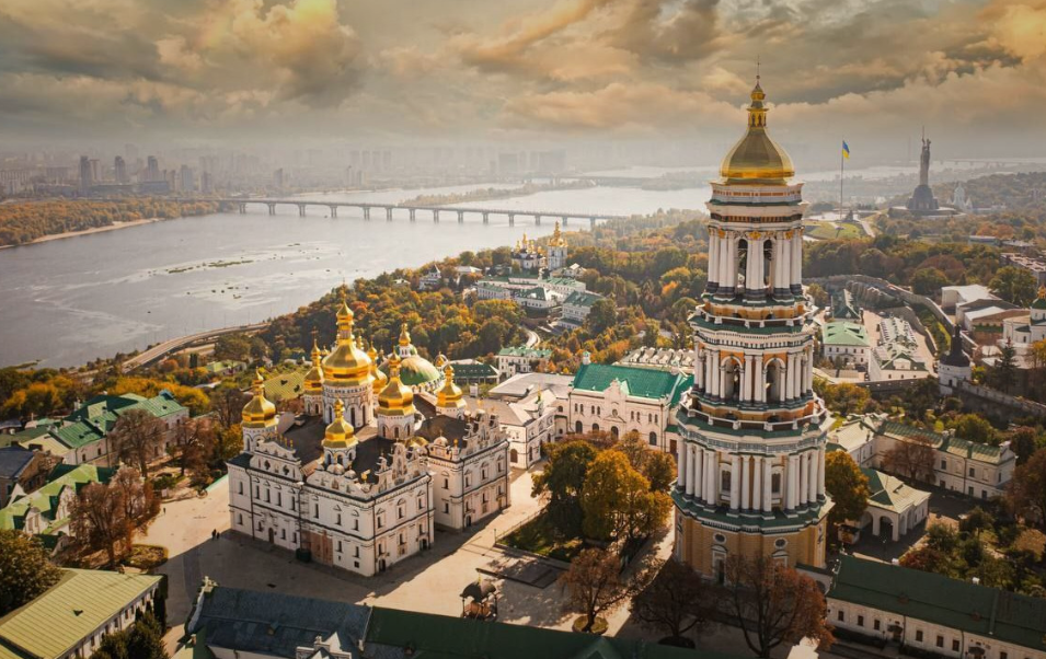 Стало несподіванкою: Мінкульт звільнив з посади керівника нацзаповідника Києво-Печерська лавра