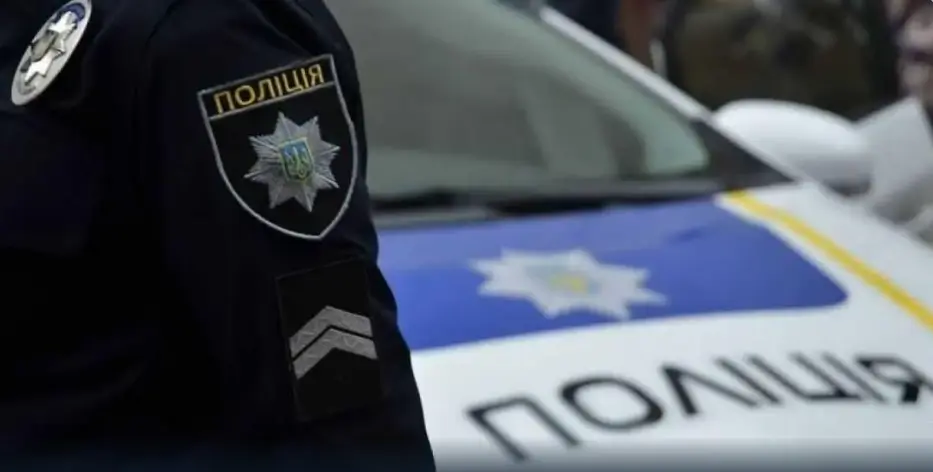 На Київщині в електричці жорстоко побили дівчину-підлітка: що кажуть у поліції
