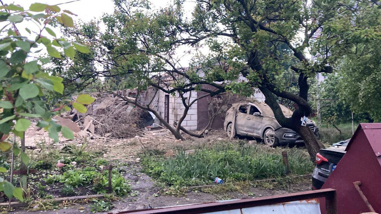 Через атаку дронів на Київщині постраждала сім’я: мати загинула, чотирирічний син, дідусь і бабуся в лікарні (фото)