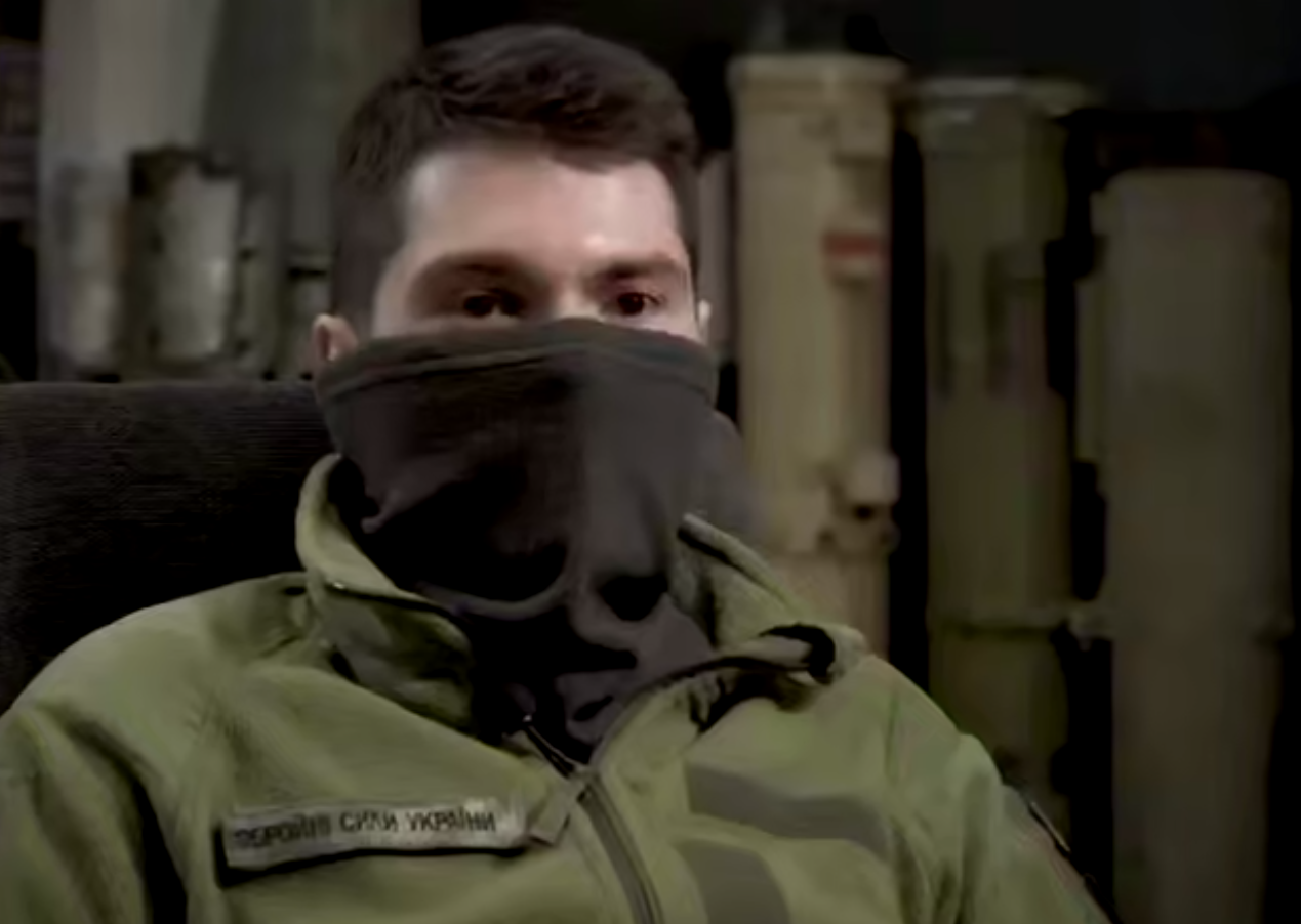 Військові показали програміста, якому вперше у світі вдалося збити Кинджал (відео)