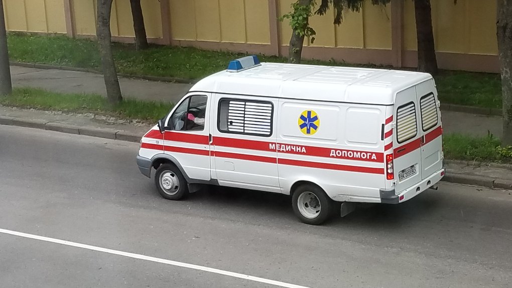 На Миколаївщині чоловік порізав собі вени у військкоматі