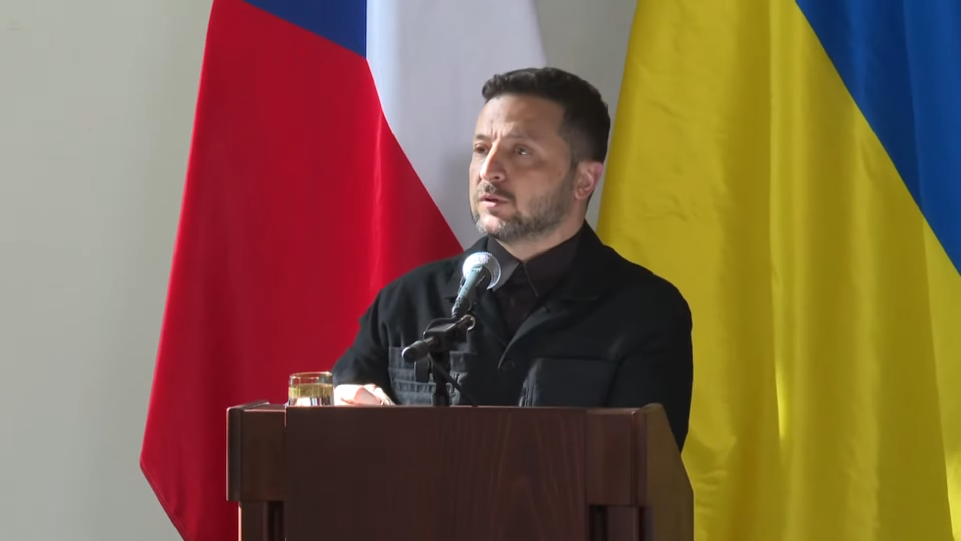 Зеленський подякував Трампу за три важливі рішення, які допомогли Україні