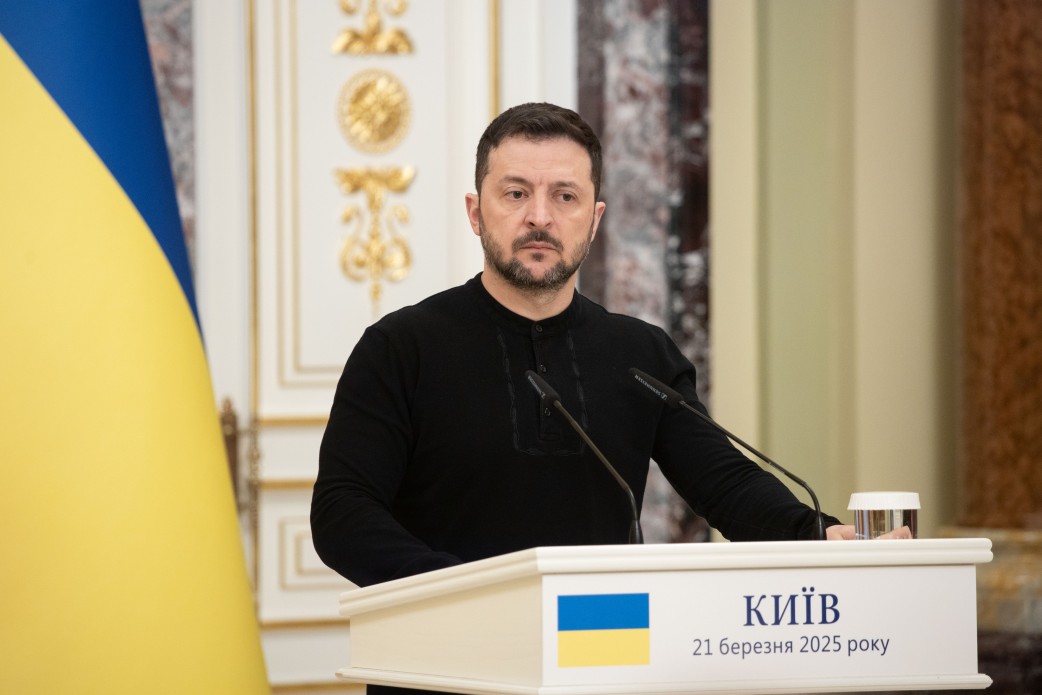 Зеленський прокоментував темпи мобілізації та постачання зброї в Україну
