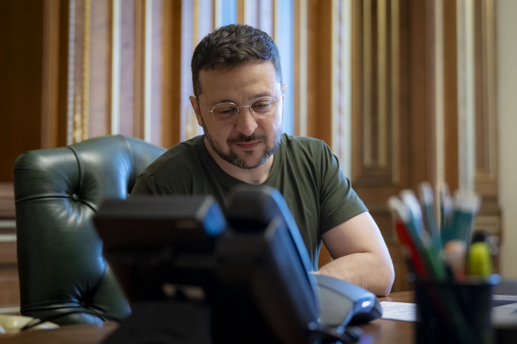 В Офісі президента анонсували закриту зустріч Зеленського з Папою Римським Левом XIV