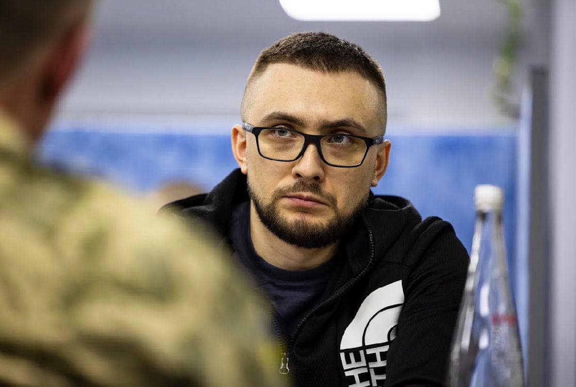 Пережив чотири напади та підозрювався у викраденні людини: що відомо про активіста Стерненка, на якого сьогодні скоїли замах