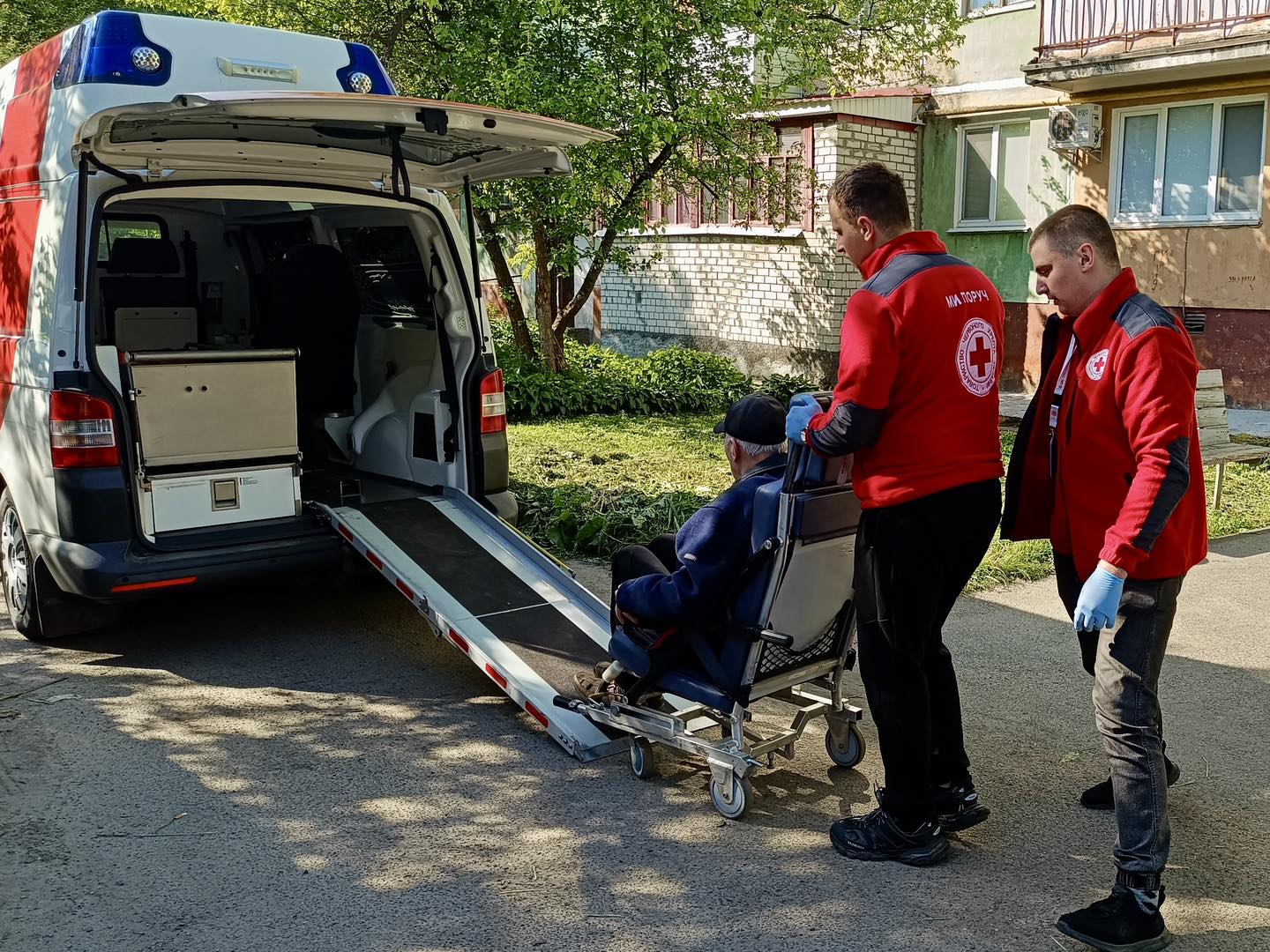 У чотирьох областях України запускають соціальне таксі: хто може скористатися