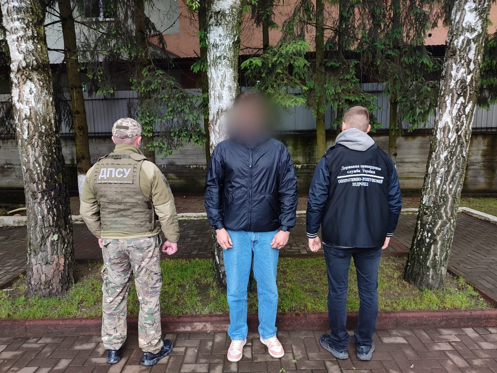 Подорож за $6 тисяч: на Закарпатті затримали ухилянта, який хотів втекти до Румунії через Тису (фото) 