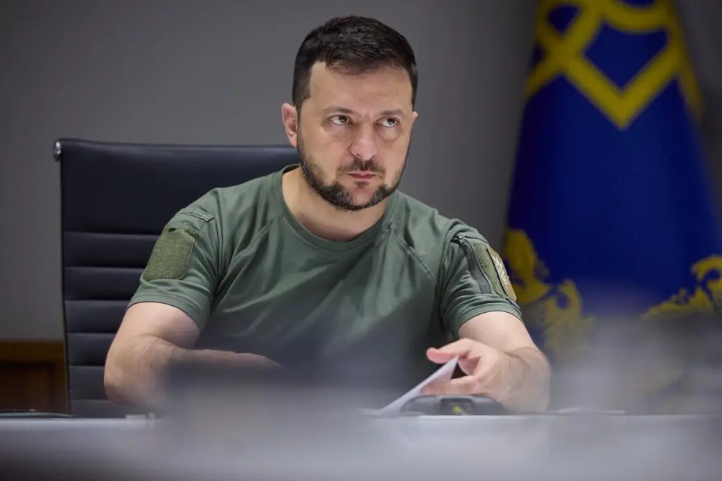 Зеленський повідомив про збиття ще одного літака РФ в окупованому Криму