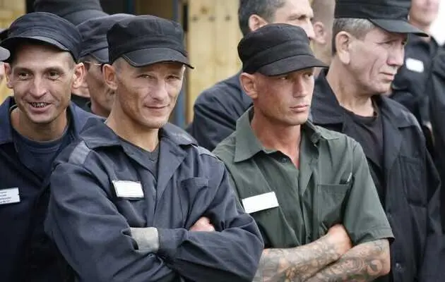 У Росії офіцери проходять спецнавчання, як поводитися з мобілізованими зеками, — ГУР