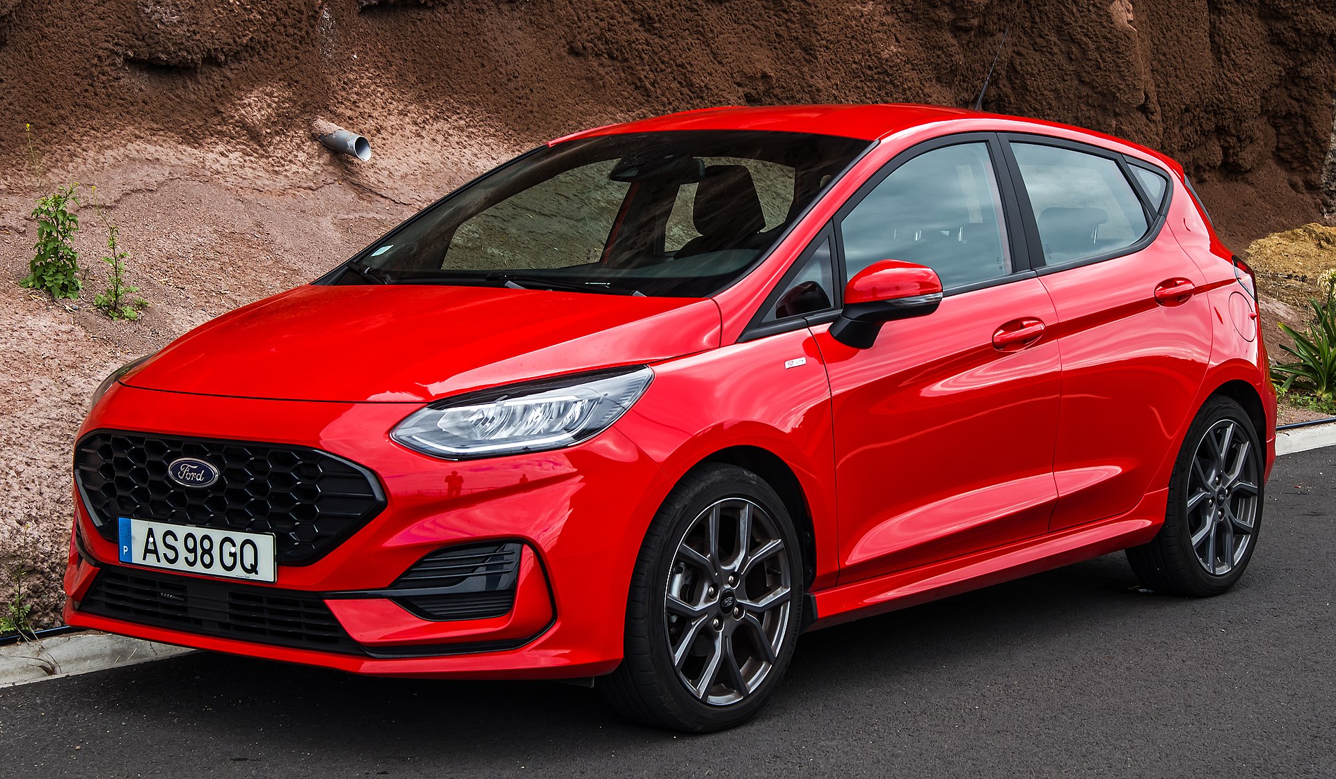 Ford поверне у виробництво найдешевшу модель: ЗМІ розповіли деталі