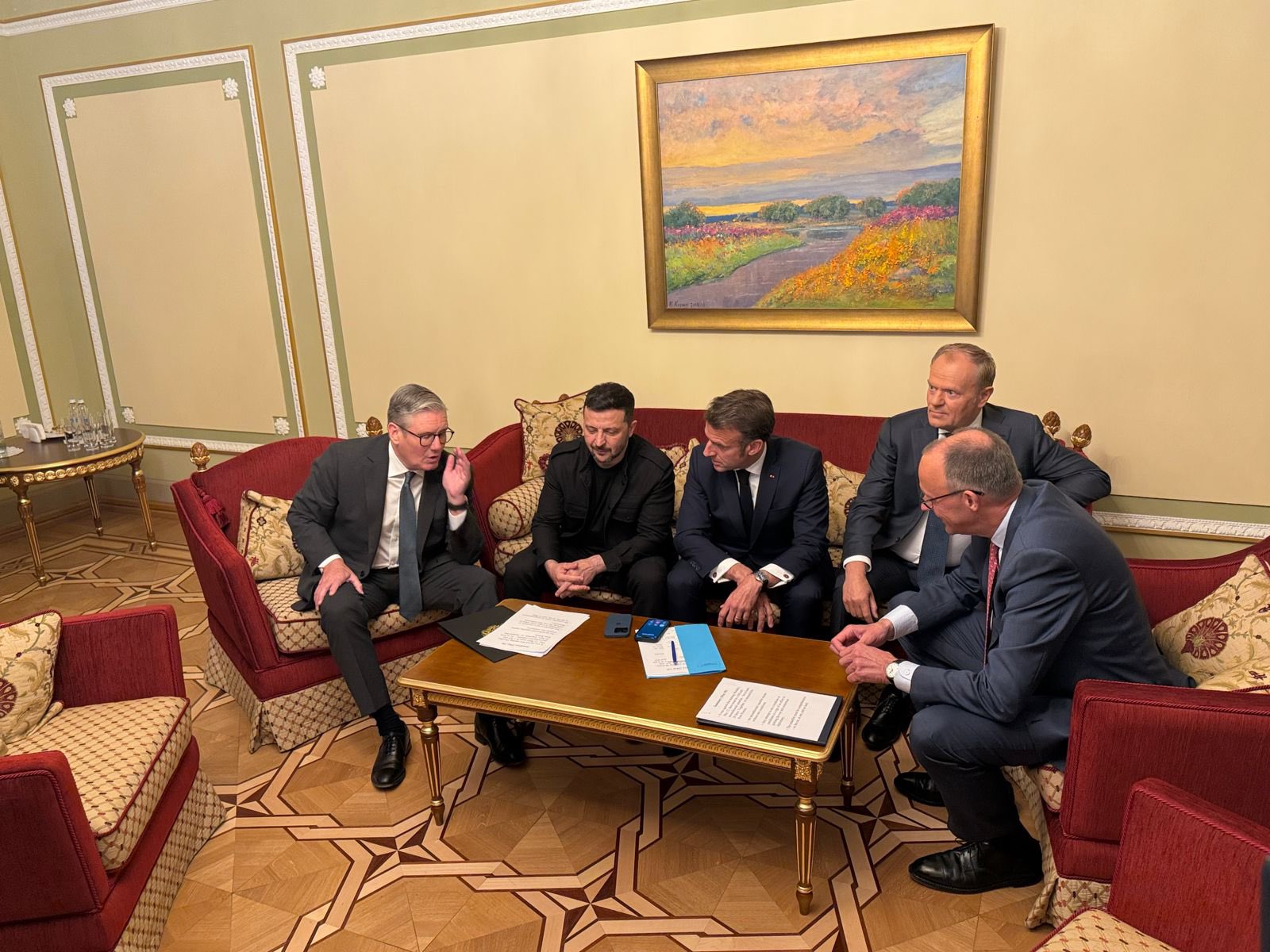 Коаліція рішучих — після розмови з Трампом: Україна готова до безумовного перемир’я з 12 травня