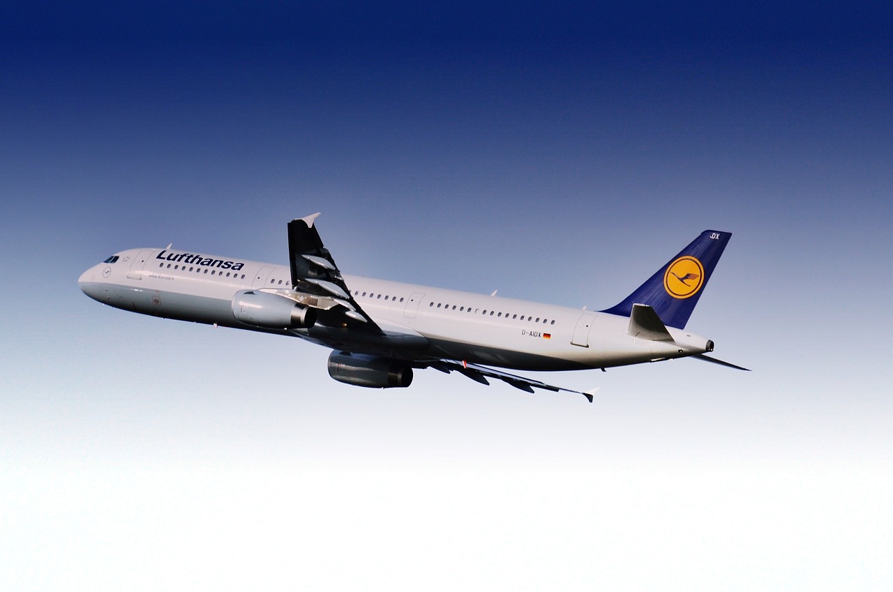 Пілот Lufthansa знепритомнів у повітрі: літак 10 хвилин перебував у безконтрольному польоті