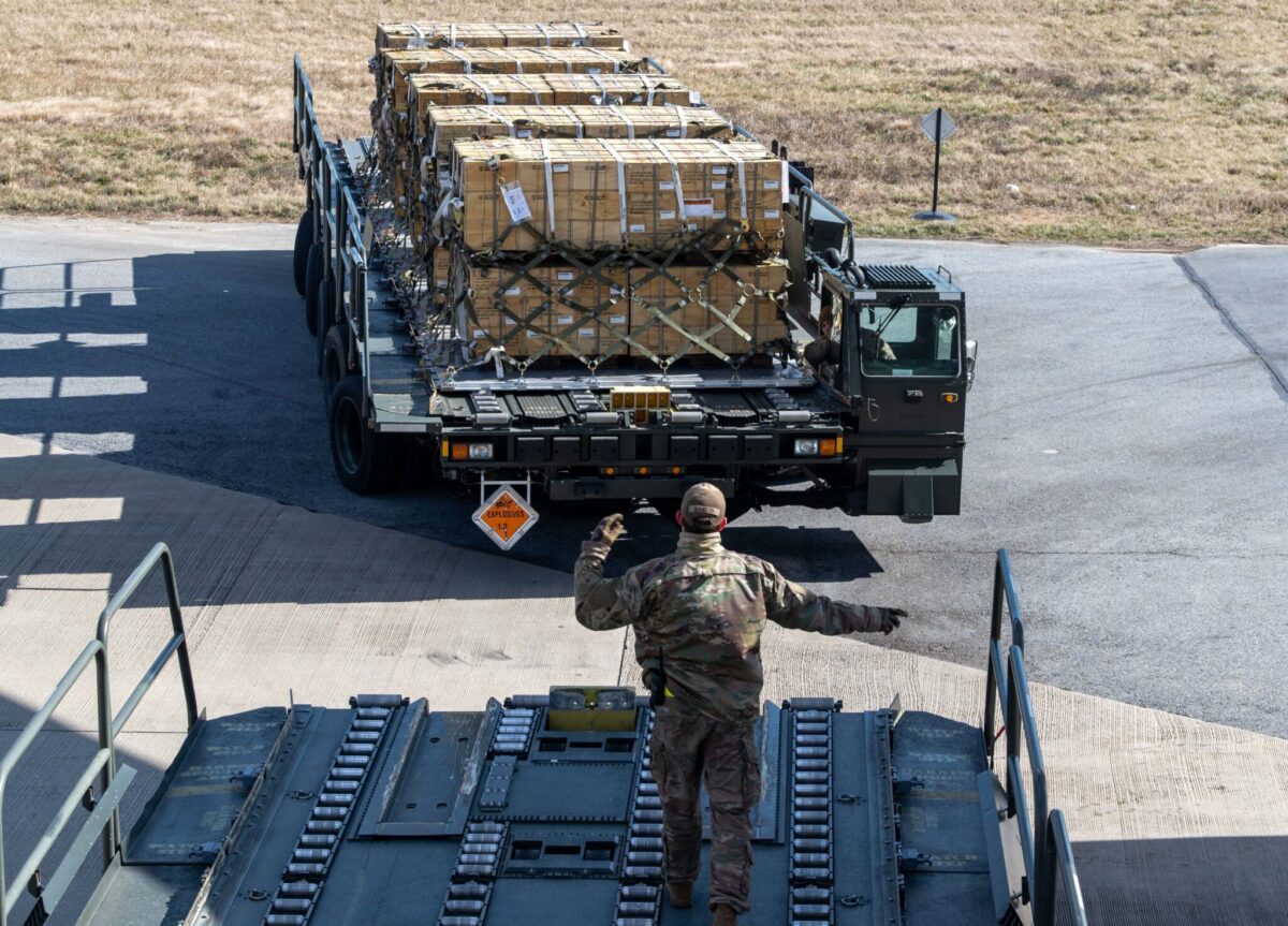 Європа готується надавати військову підтримку Україні без участі США, — ЗМІ