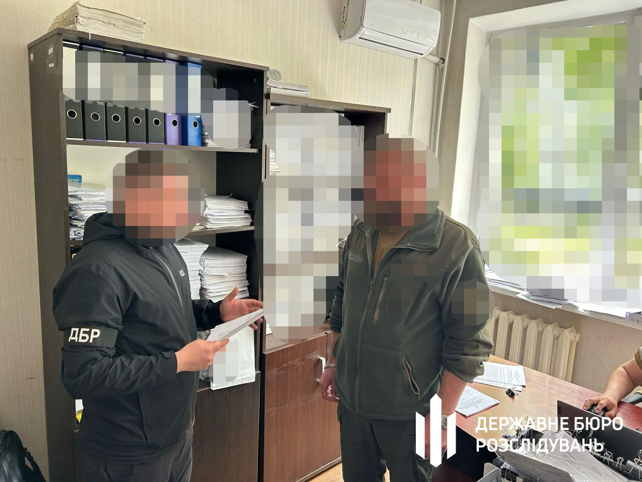 На Донеччині командир батальйону незаконно виплатив підлеглій понад 800 тис. грн фронтових