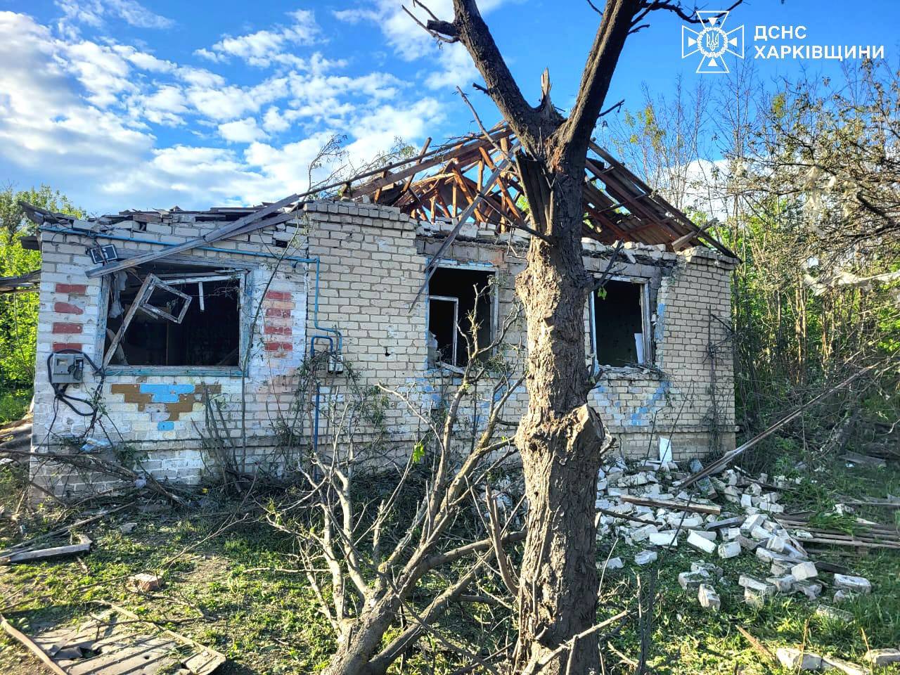 Окупанти масовано обстріляли Харківщину: є жертви, шестеро поранених (фото)