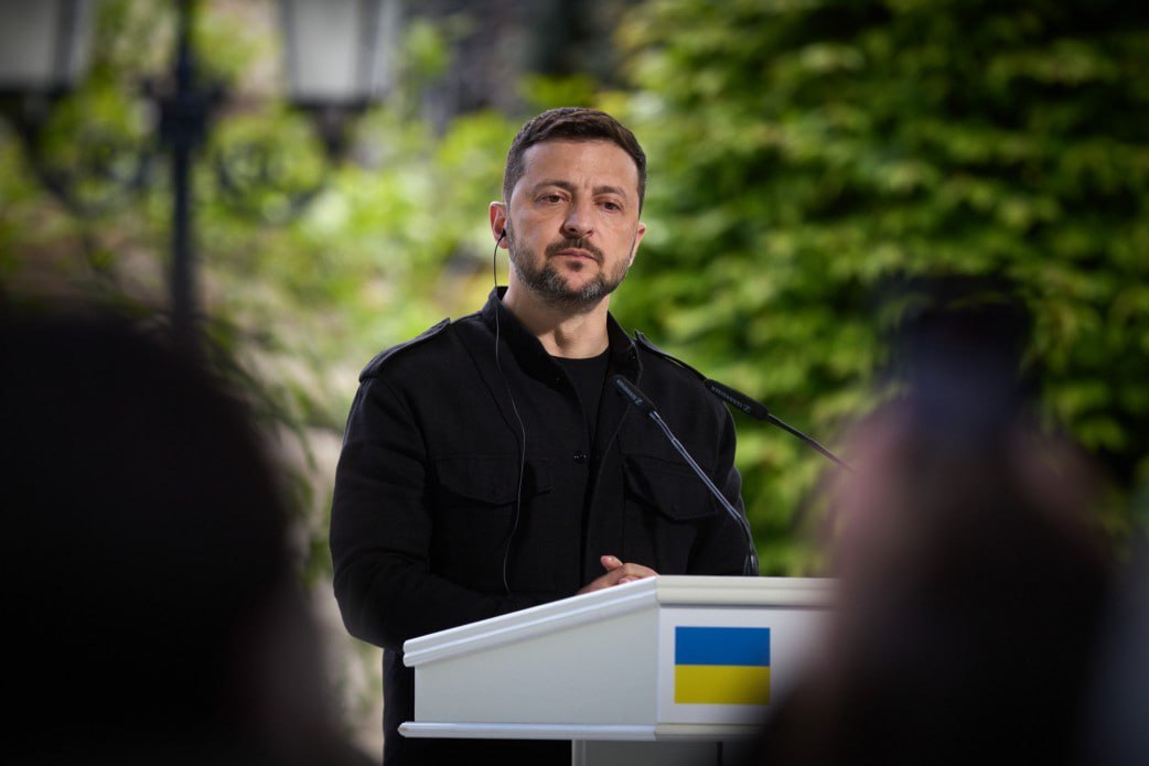 Ми не можемо шукати його: Зеленський вкотре наголосив, що готовий до зустрічі з Путіним