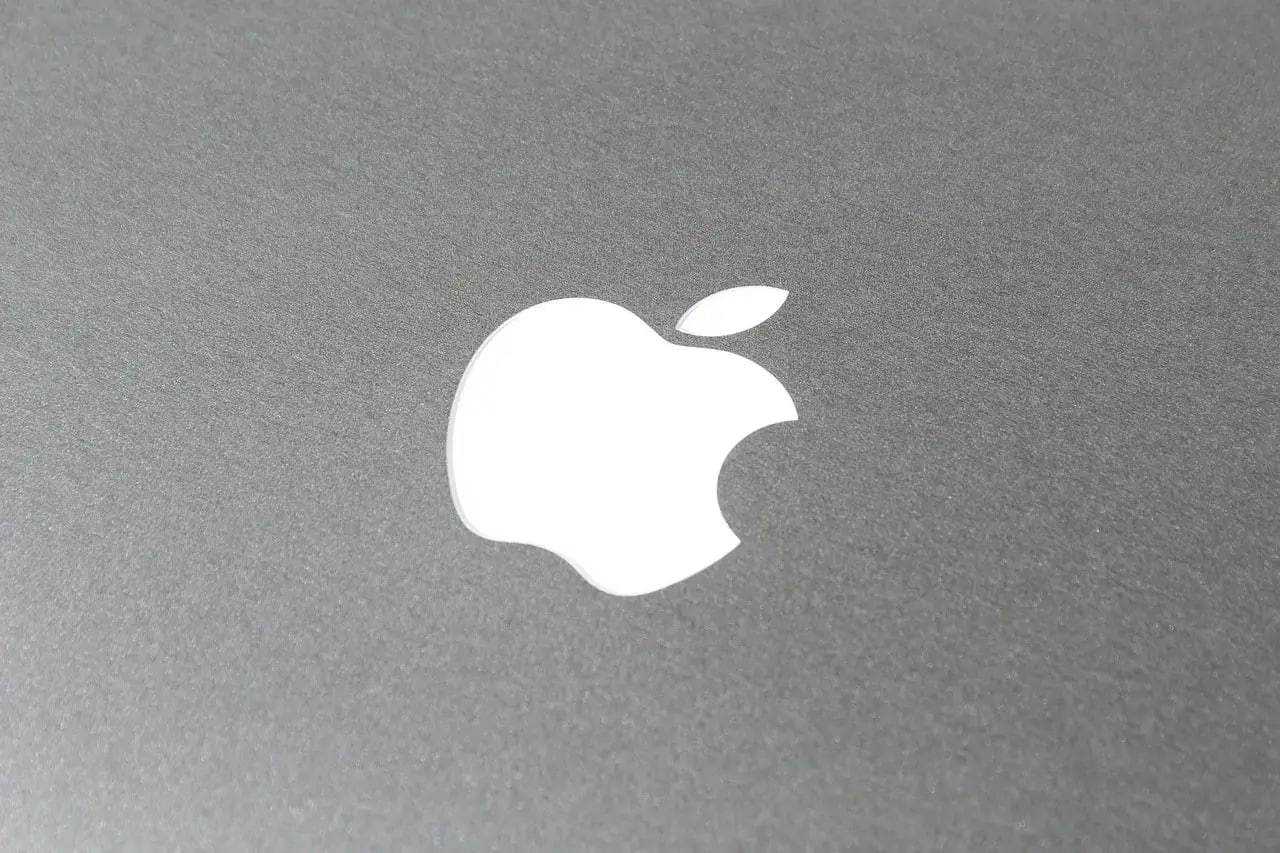 Керувати iPhone можна буде силою думки? Apple заінтригував новою розробкою