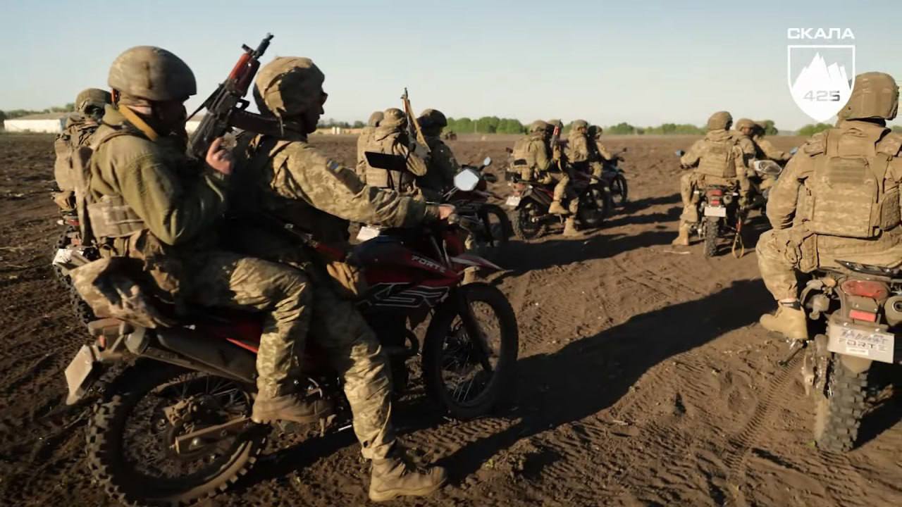 Швидкість стала зброєю: в ЗСУ створили першу штурмову мотоциклетну роту (відео)