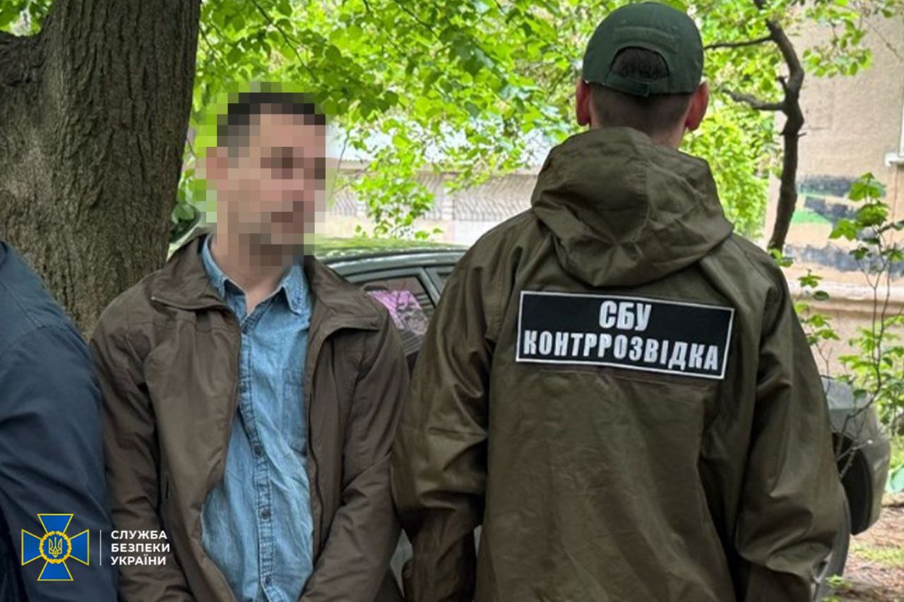Планував викрасти нові розробки: на оборонному заводі в Одеській області викрили крота