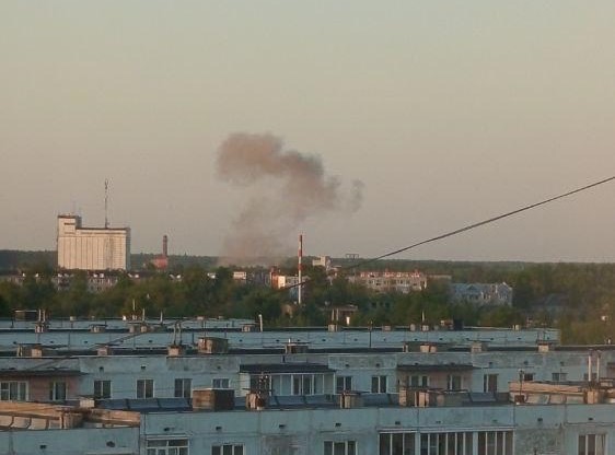 У Росії дрони атакували хімзавод: пролунало щонайменше два вибухи (відео)