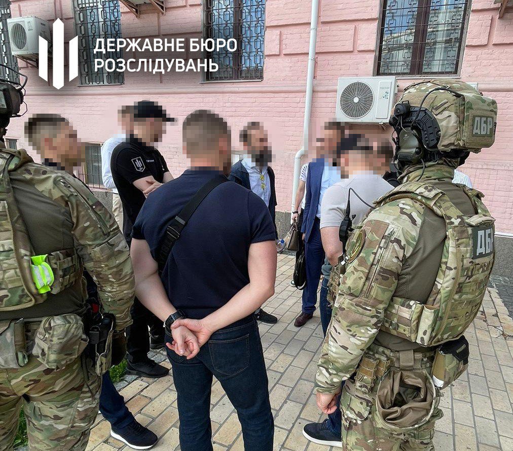 Екс-заступника голови Вищого госпсуду затримали після виходу з-під варти: він планував втекти за кордон