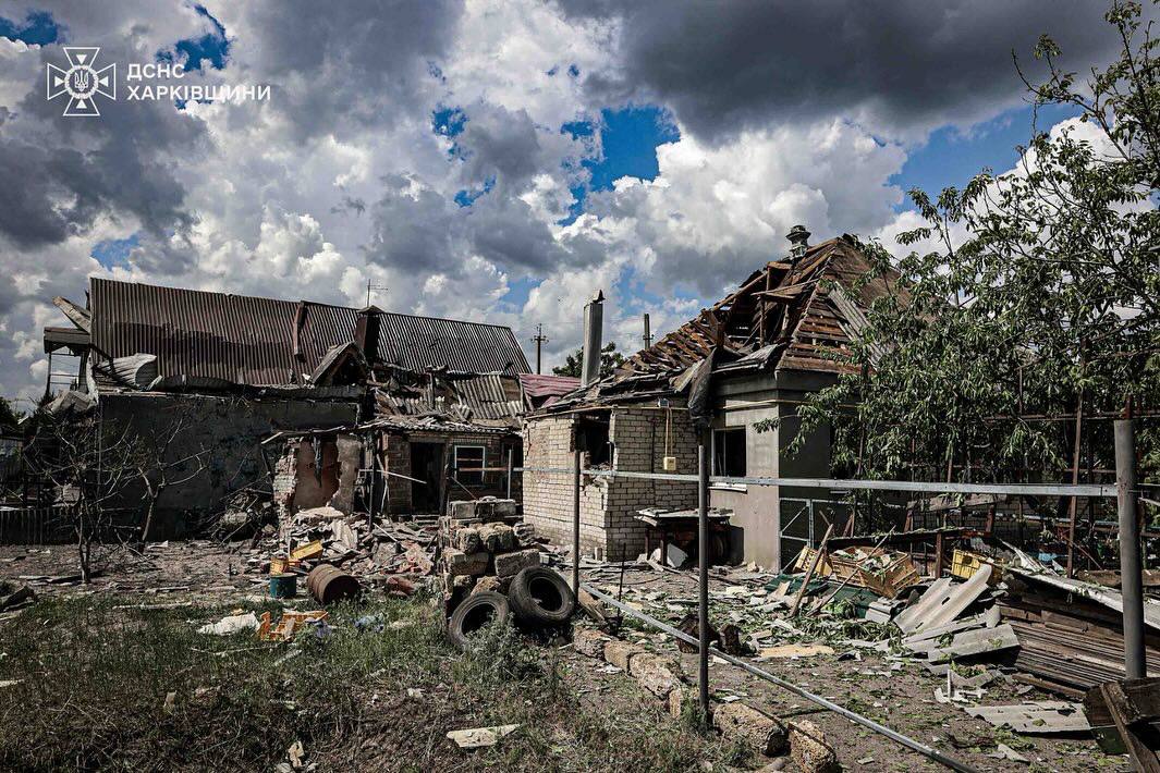 Росіяни атакували передмістя Харкова авіабомбами: багато постраждалих (фото)