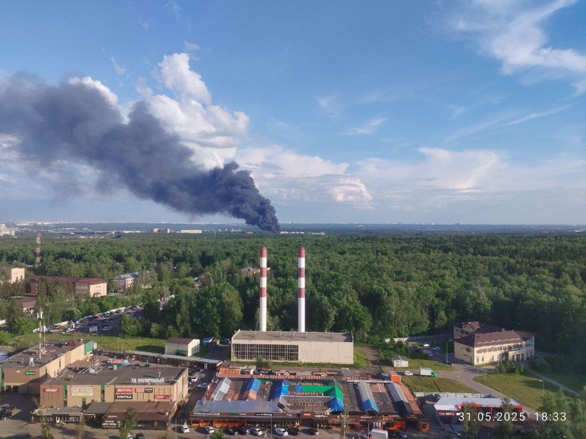 У Росії масштабна пожежа на заводі з виробництва гумових виробів (фото, відео)