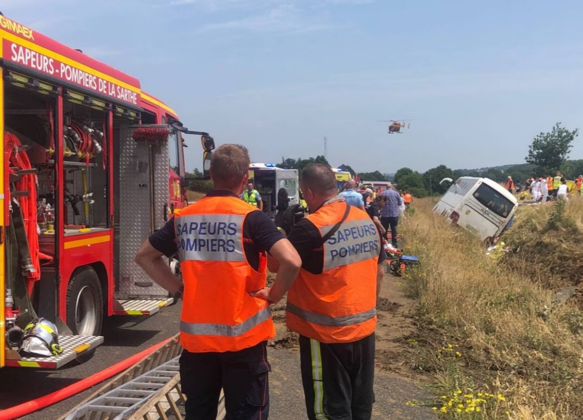 У Франції перекинувся автобус із українцями: четверо загиблих і десятки поранених (фото)