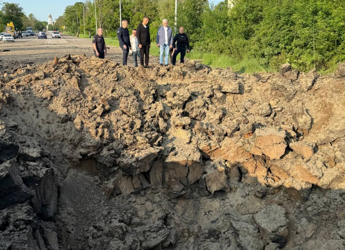 Уночі ворог бив по Харкову БпЛА та ракетами: є поранені, серед яких дитина