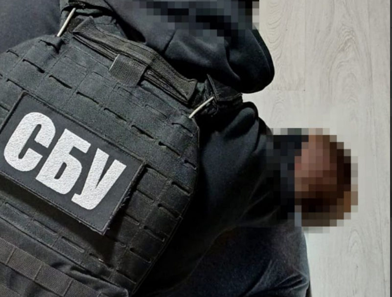 Готував серію терактів у Києві: СБУ затримала зрадника, який працював на росіян (фото)