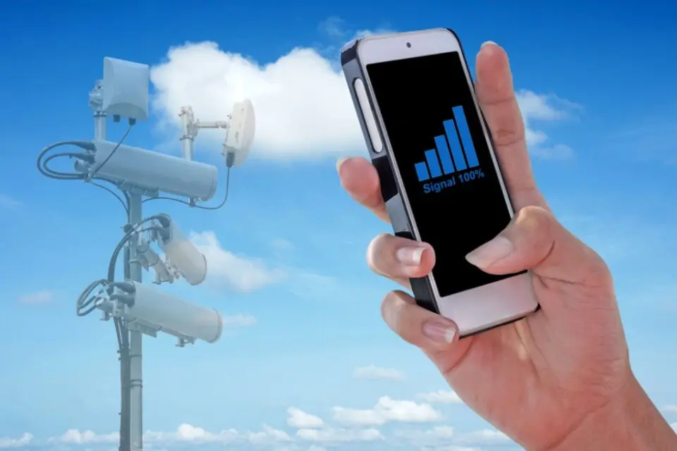 Запуск 5G та повне відновлення мережі: коли українці отримають якісний мобільний зв'язок