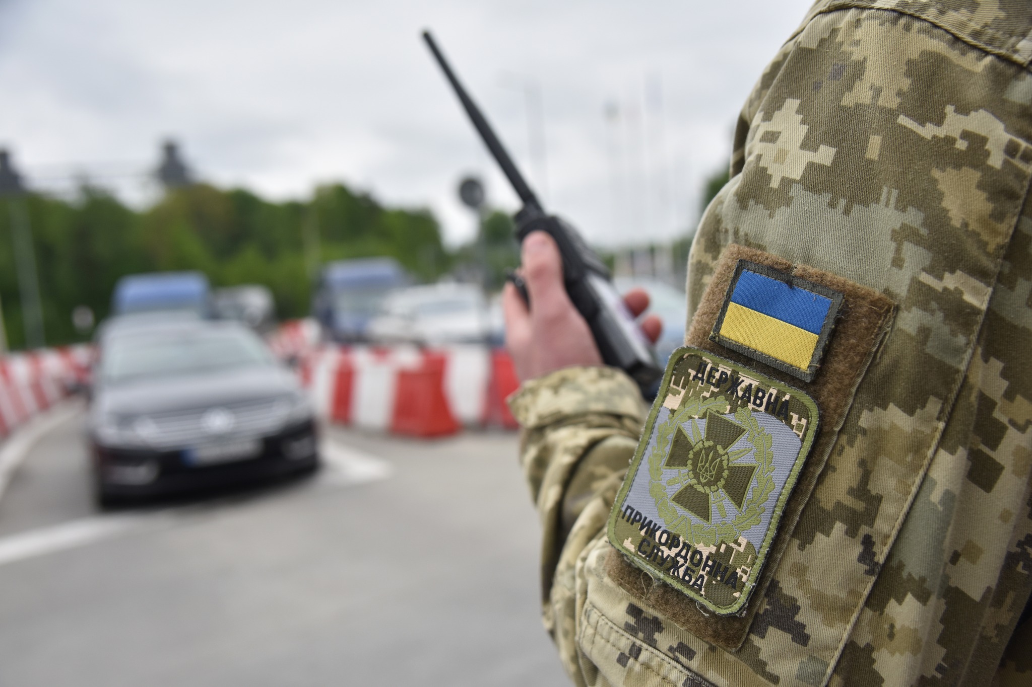 Де найбільші черги та коли краще перетинати кордон: у ДПСУ дали поради літнім мандрівникам