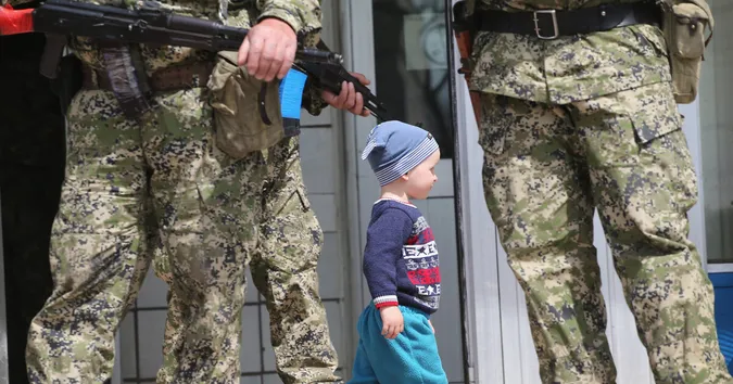 Рашисти заборонили вивчення української мови в школах на окупованих територіях: у МЗС відреагували