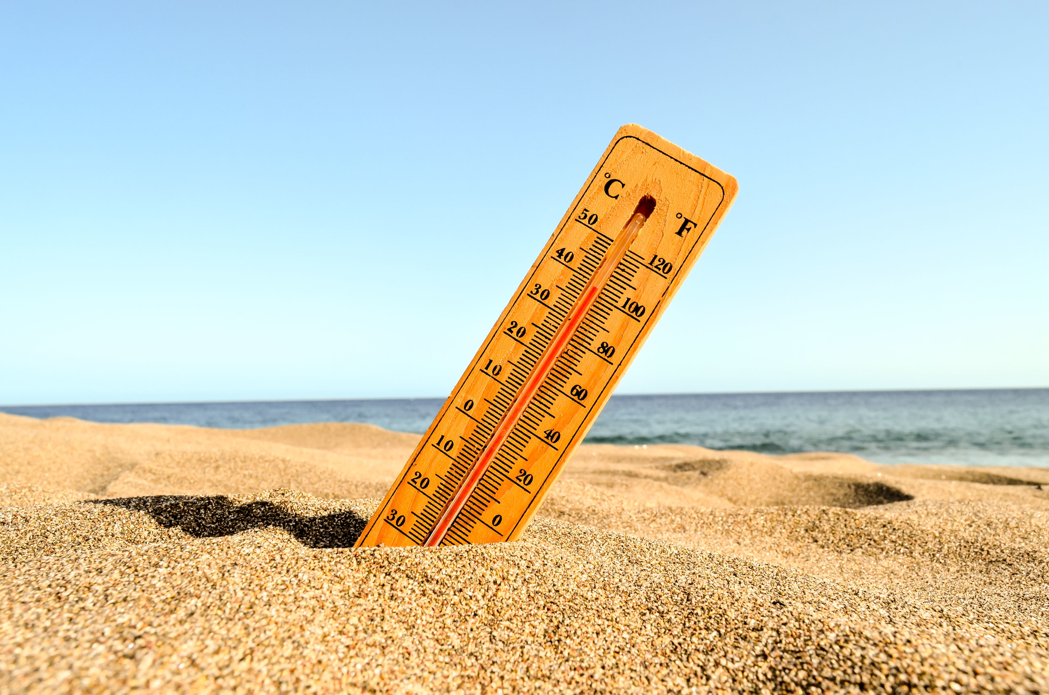 Спека атакує: синоптики попереджають про пекельні +42°C у Європі