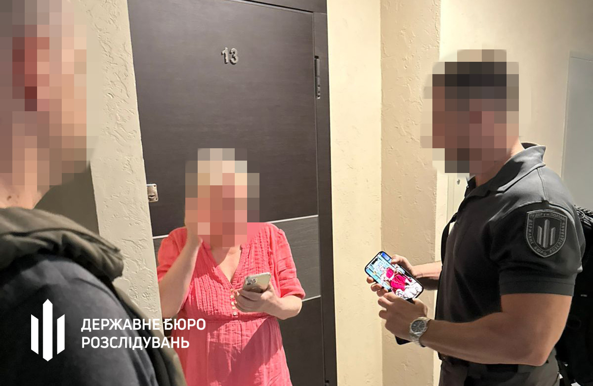 ДБР: На Дніпропетровщині депутатка облради заради іміджу фіктивно служила в ЗСУ й отримала понад 200 тис. грн
