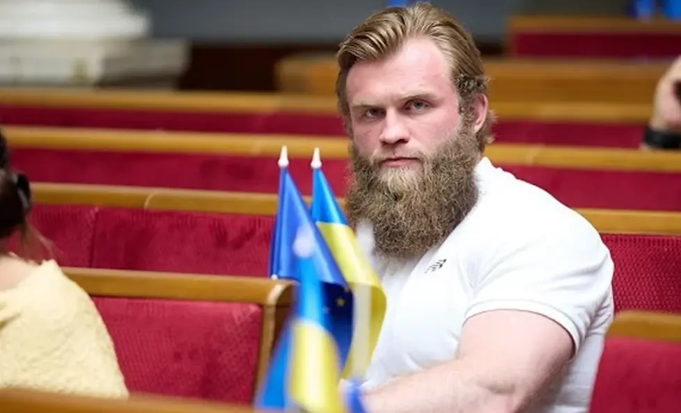 Дмитрук, Онищенко, Ряшин і не тільки: стали відомі прізвища колаборантів, проти яких Зеленський ввів санкції