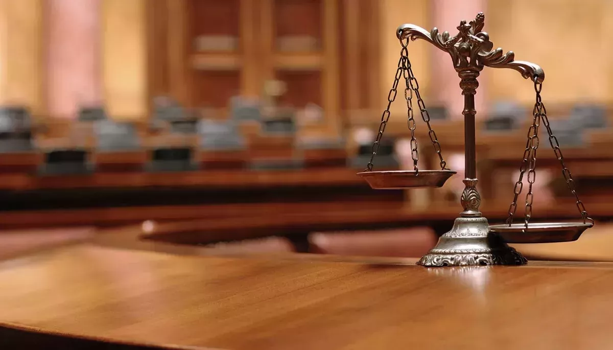 На Закарпатті лікарку звинувачують у смерті породіллі: що їй загрожує