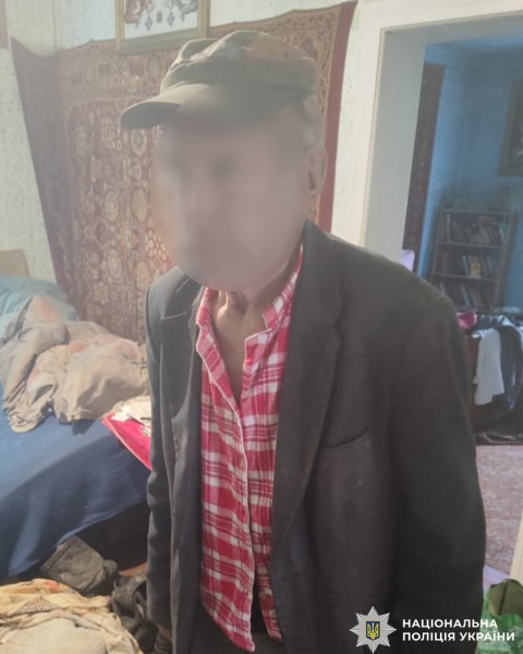 На Львівщині пенсіонера підозрюють у замаху на вбивство родича: він гамселив його сокирою по голові