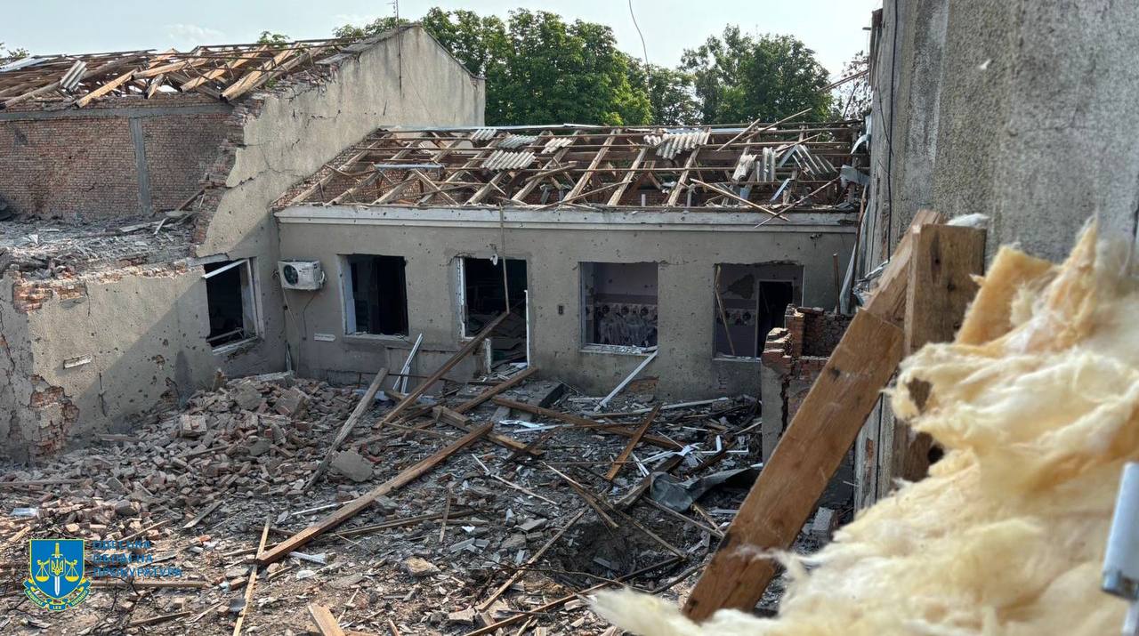 Окупанти атакували Одещину 25 дронами: зруйновано амбулаторію (фото)