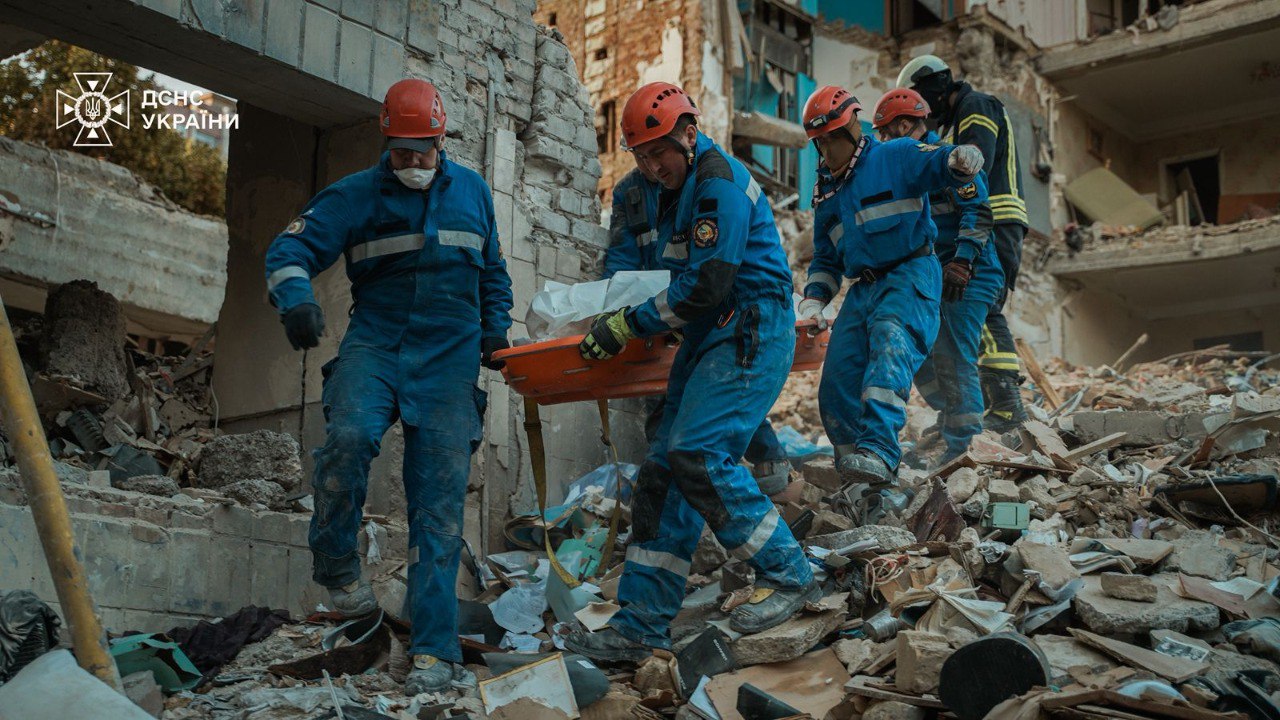 У Києві збільшилася кількість загиблих після вчорашнього російського обстрілу