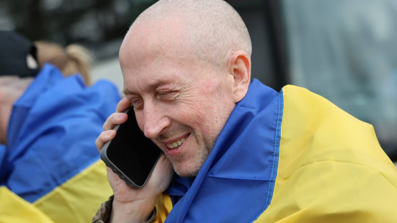 Україна та Росія провели черговий обмін полоненими: кого вдалося повернути цього разу (фото)