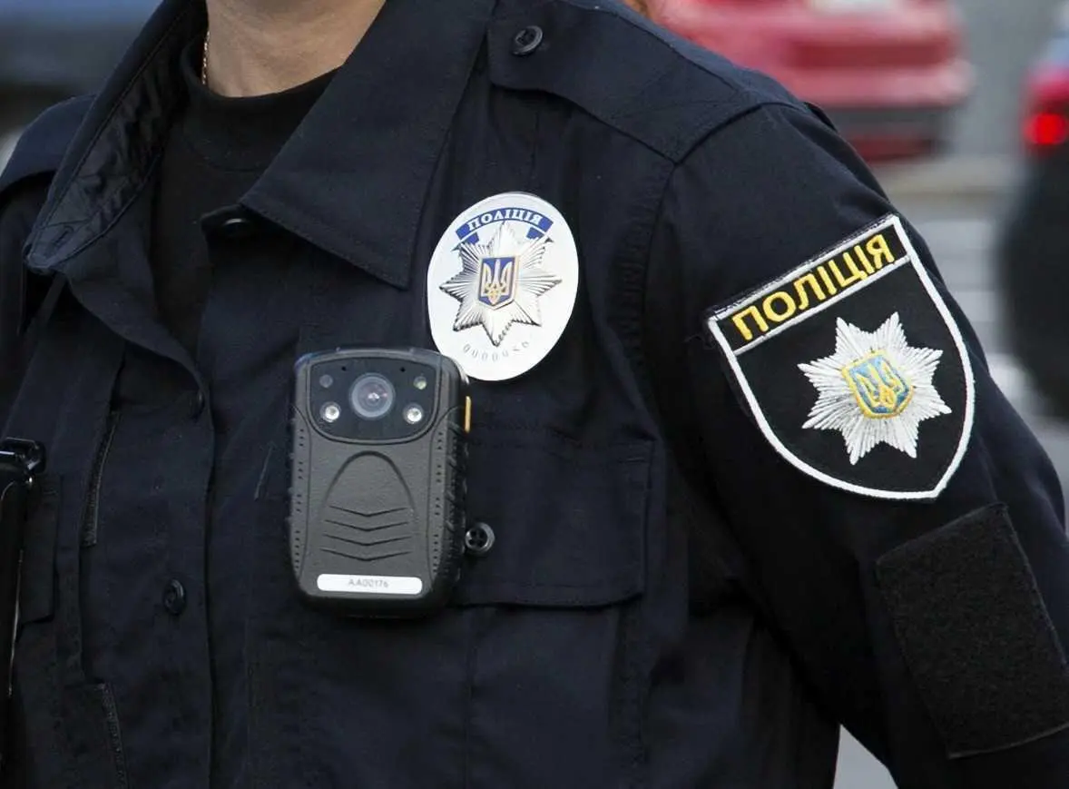 Розхвалювала РФ у київському метро: поліції вдалось розшукати горе-дівчину (фото)